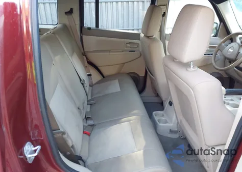 2008 Jeep Liberty Sport z USA, uszkodzony, nr VIN 1J8GN28K38W270522